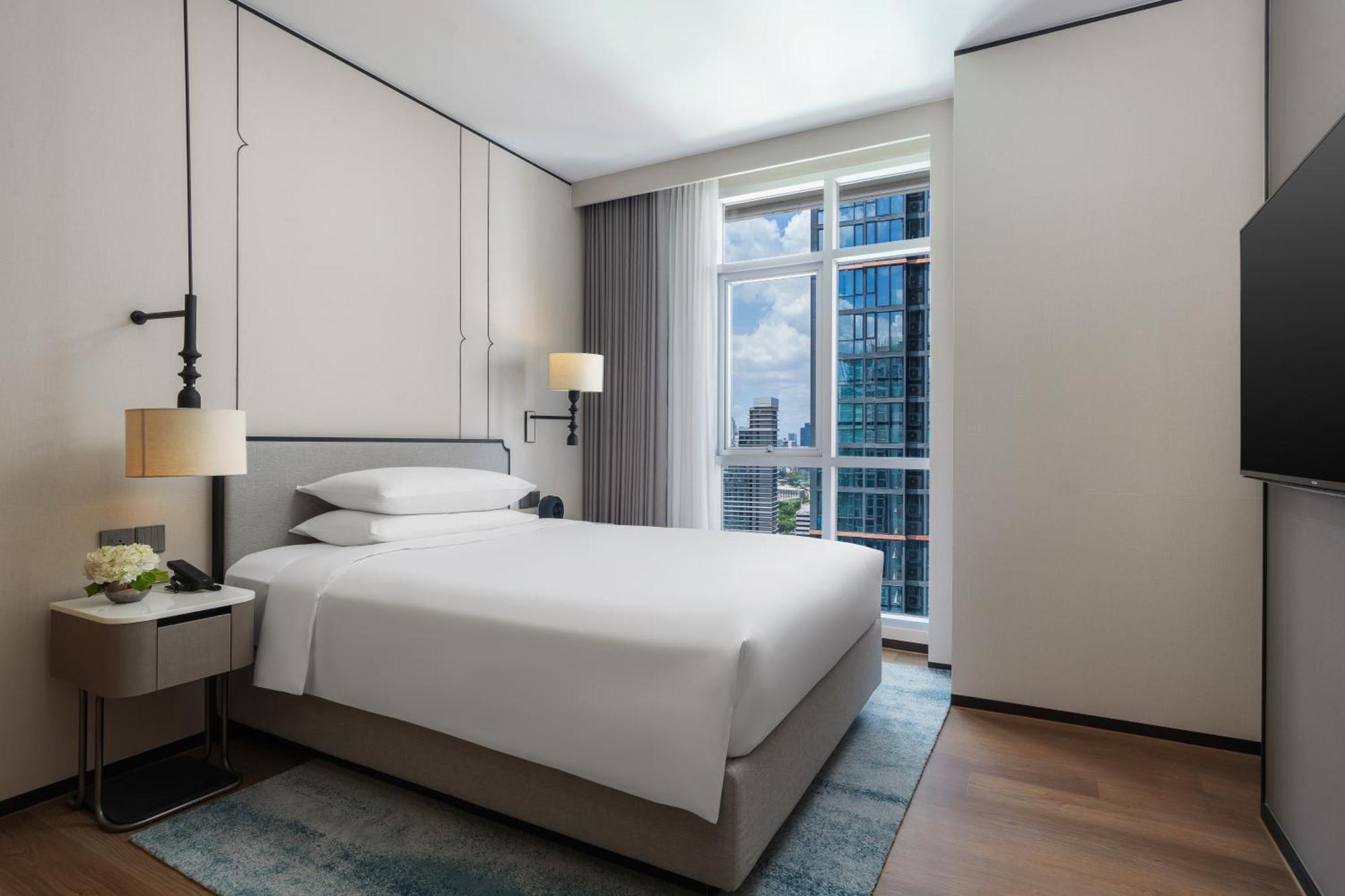 Three-Bedroom Suite City View