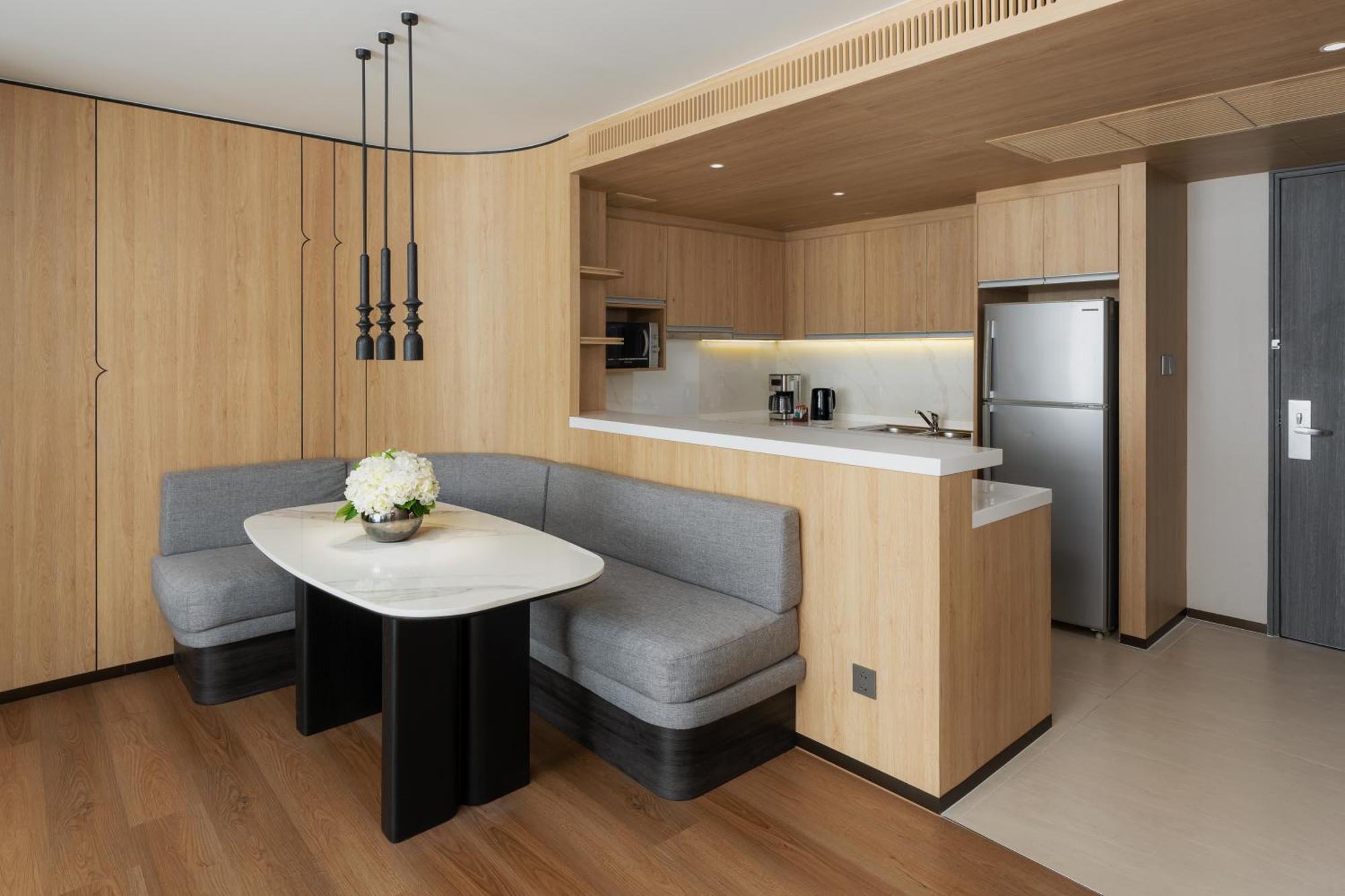 One-Bedroom Executive King Suite City View