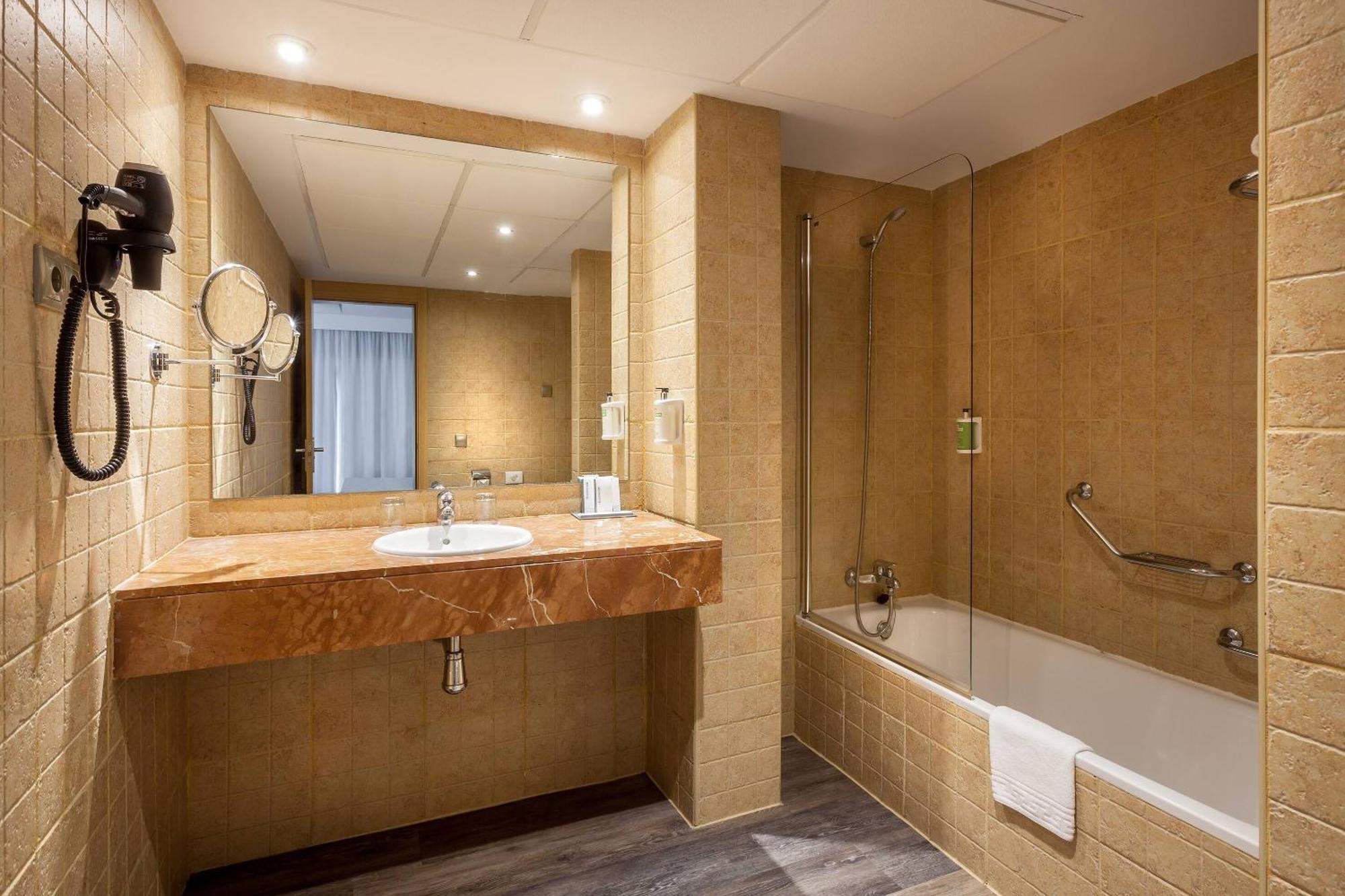 Xtra Family Suite