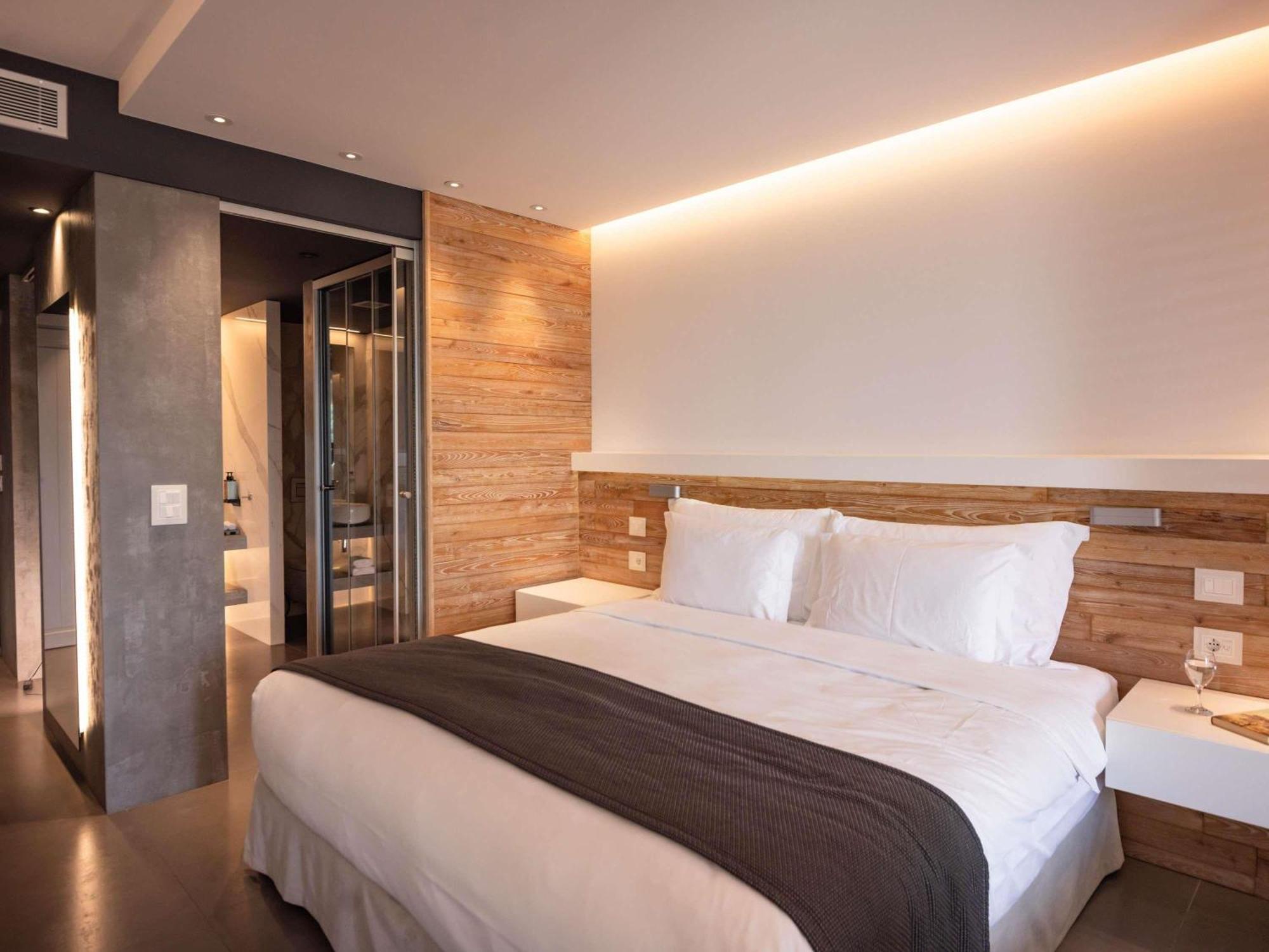 Junior Suite Partial Sea View