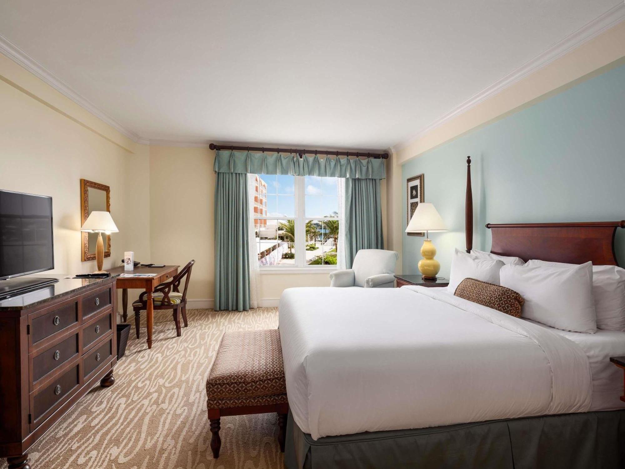 Fairmont King Room City View