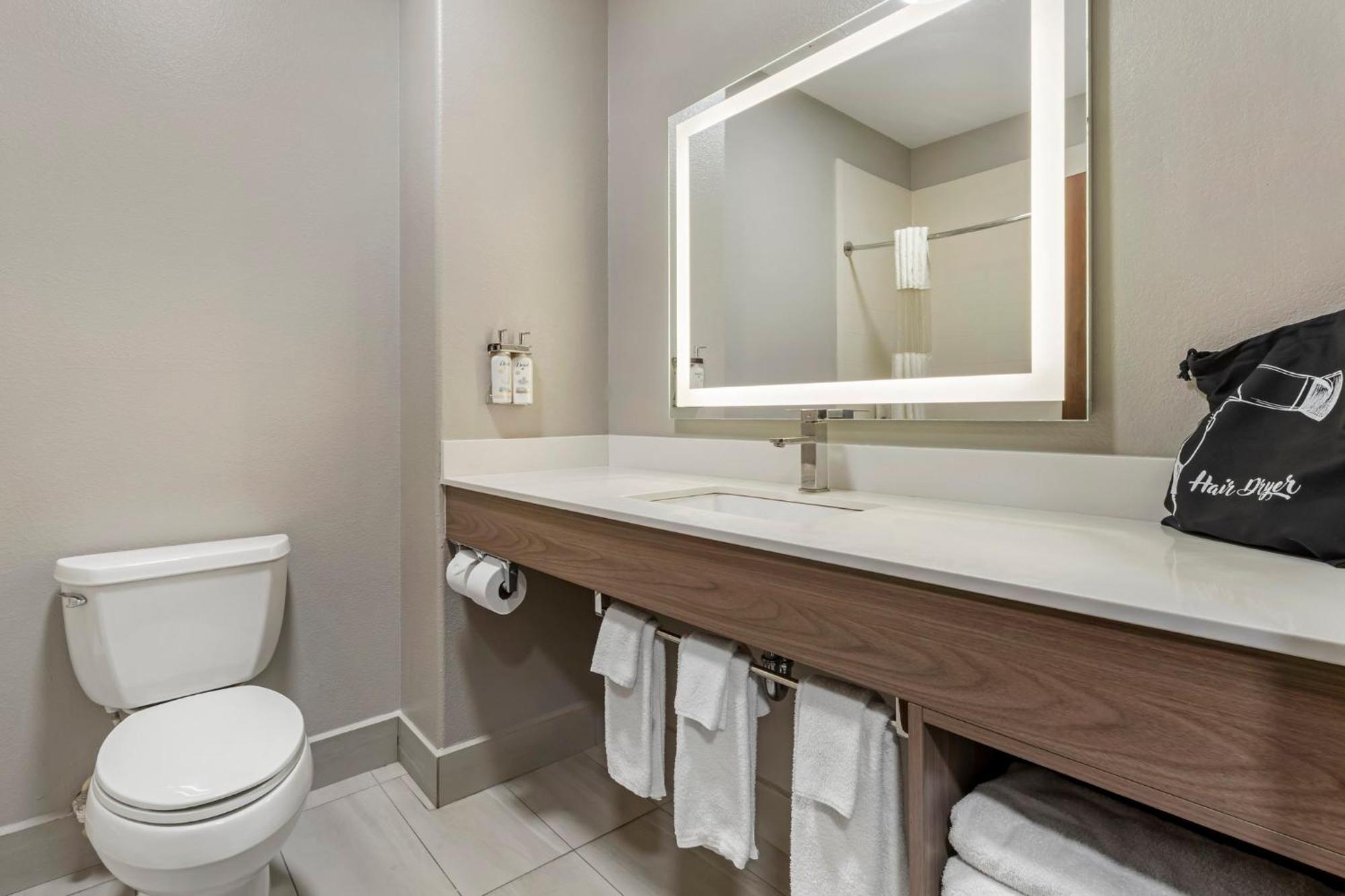 Standard Queen Room Two Queen Beds Extra Floor Space