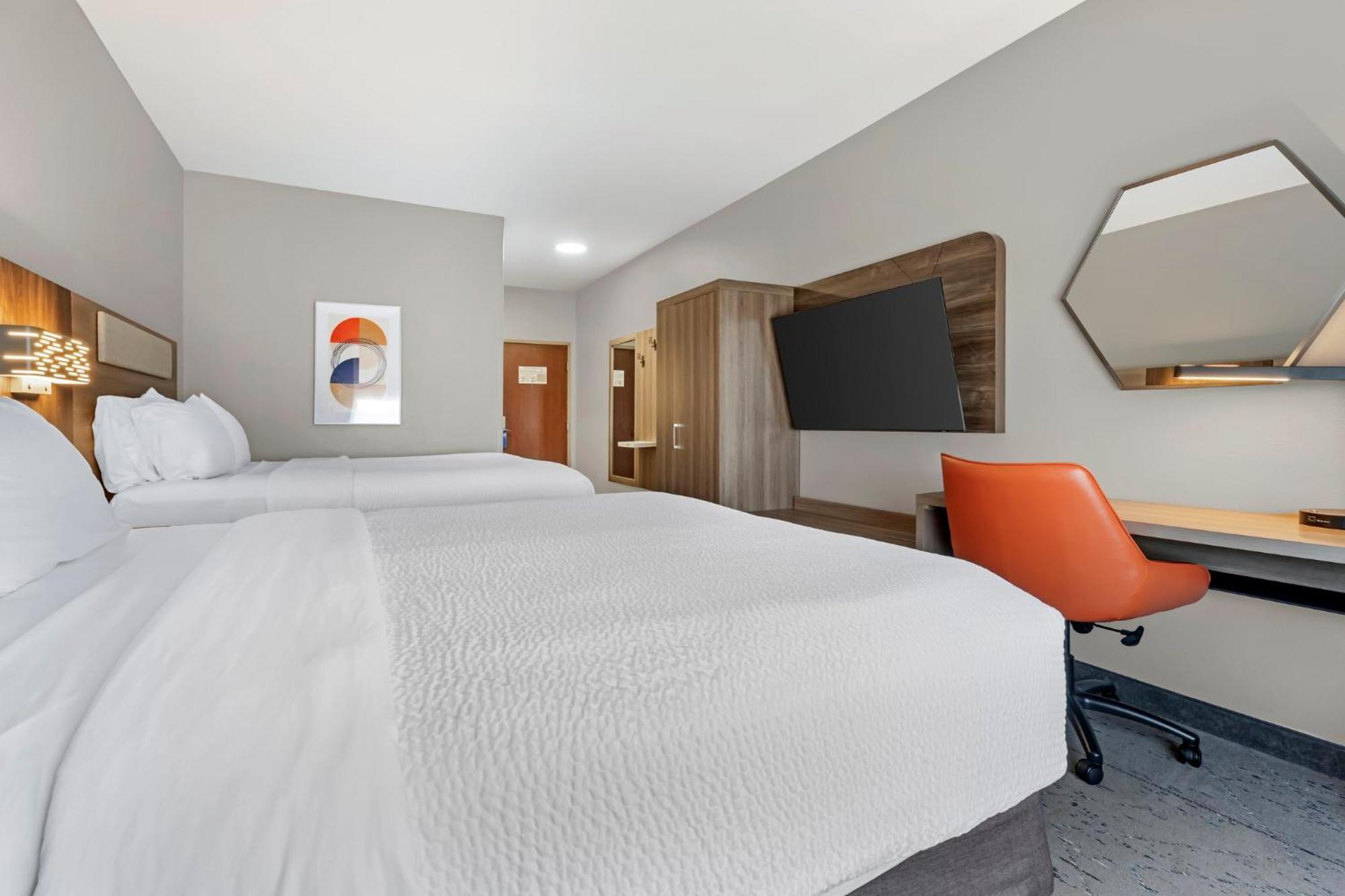 Standard Queen Room Two Queen Beds Extra Floor Space