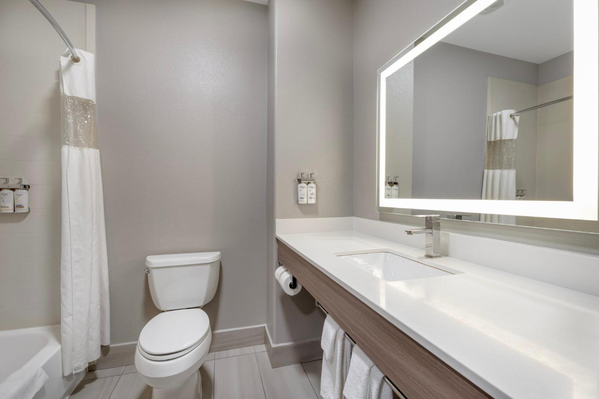Standard Queen Room Two Queen Beds Extra Floor Space