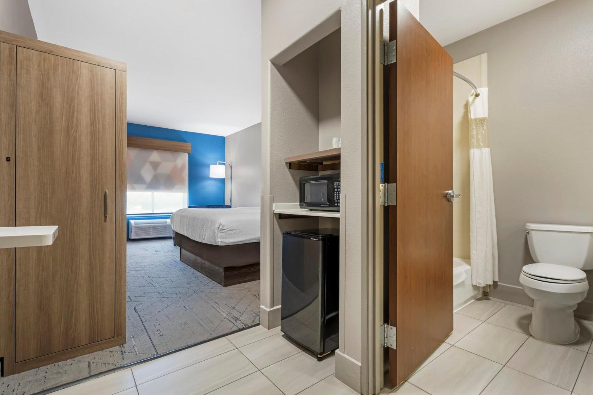 Standard King Room
