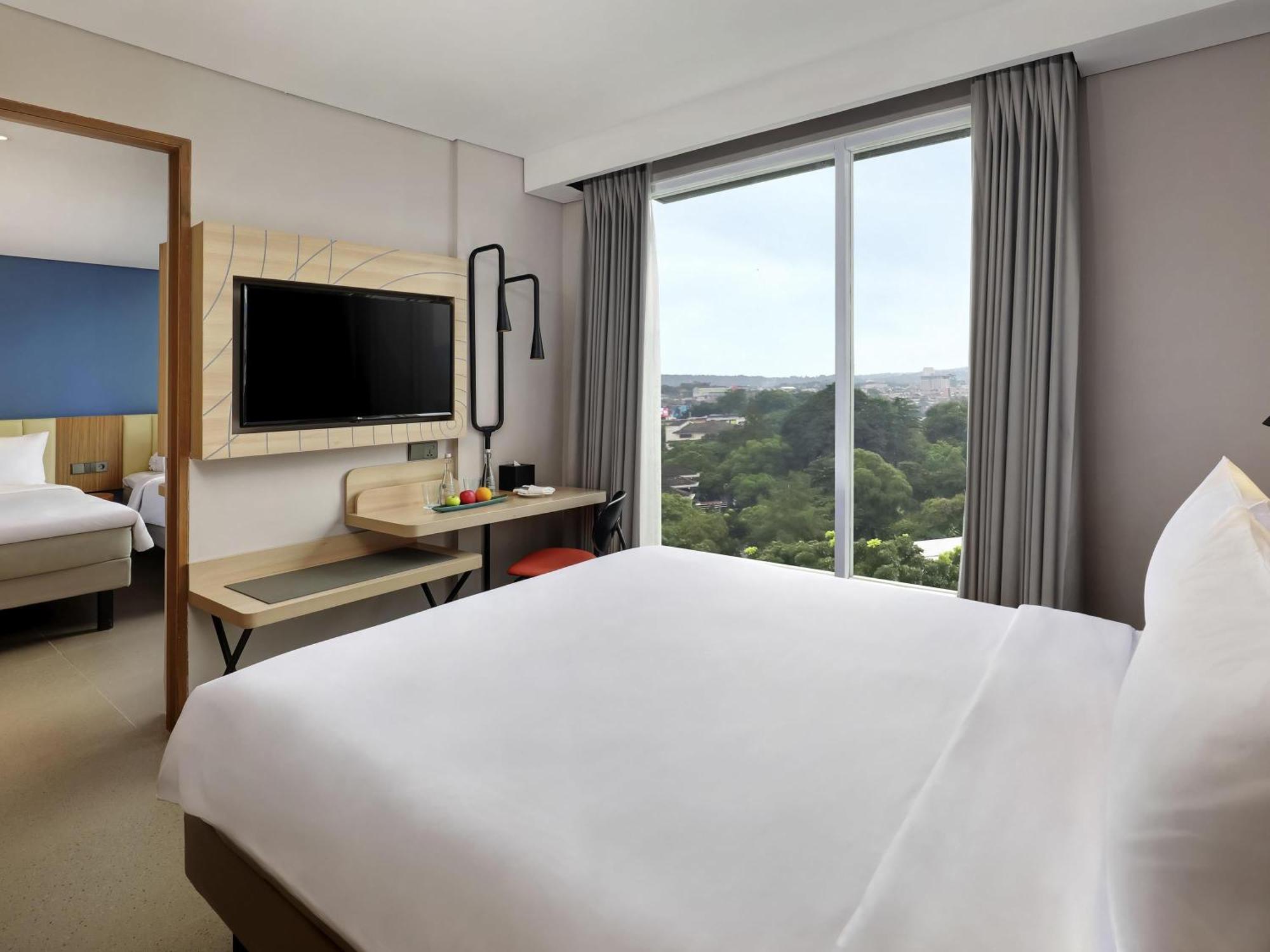 Family Room 1 Double Bed & 2 Single Beds