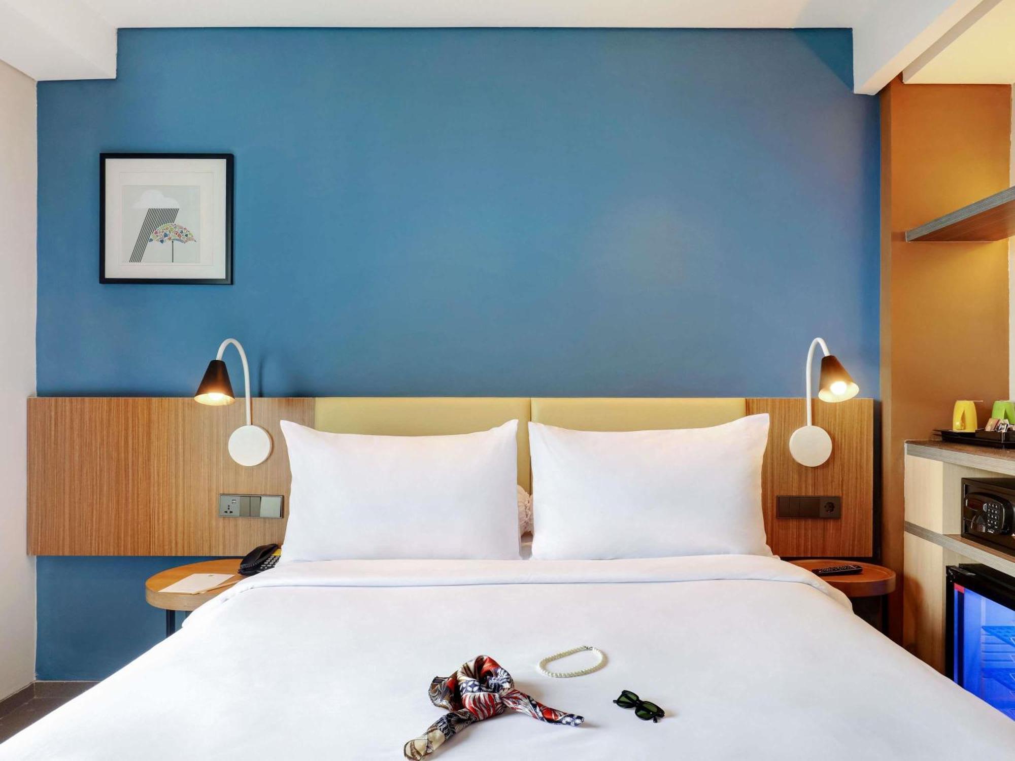 Double Hollywood King Room