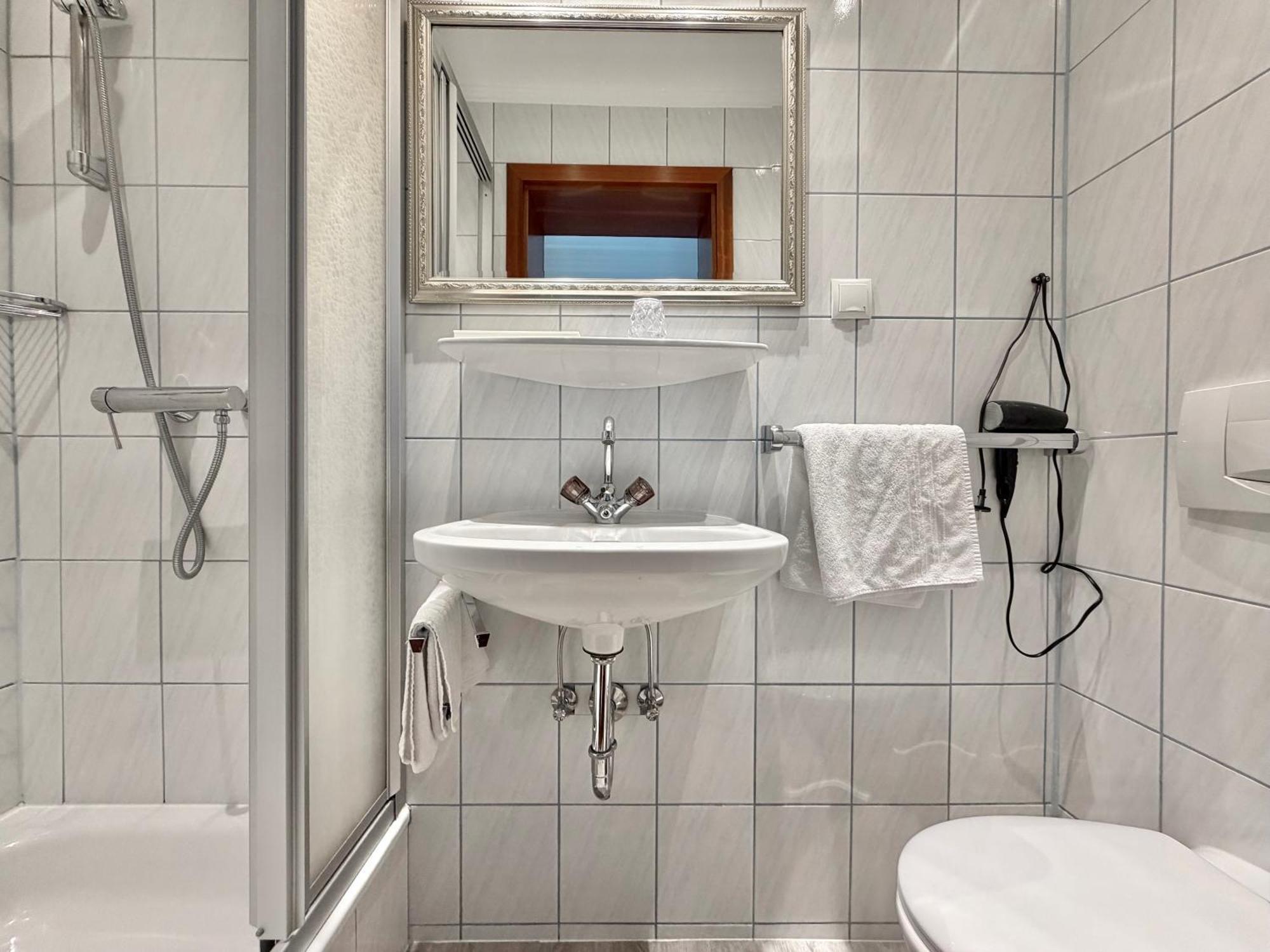 Small Single Room