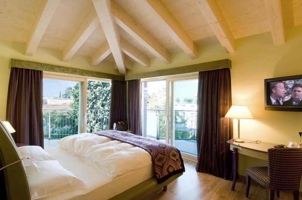 Superior Double Room with Jacuzzi,258066417:JPEG