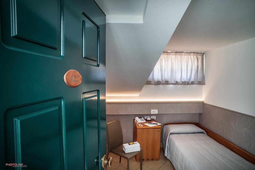 Chambre Simple Mansardée