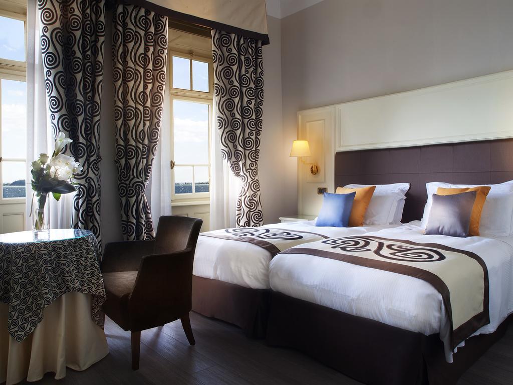 Superior Doppelzimmer mit Balkon und Seeblick