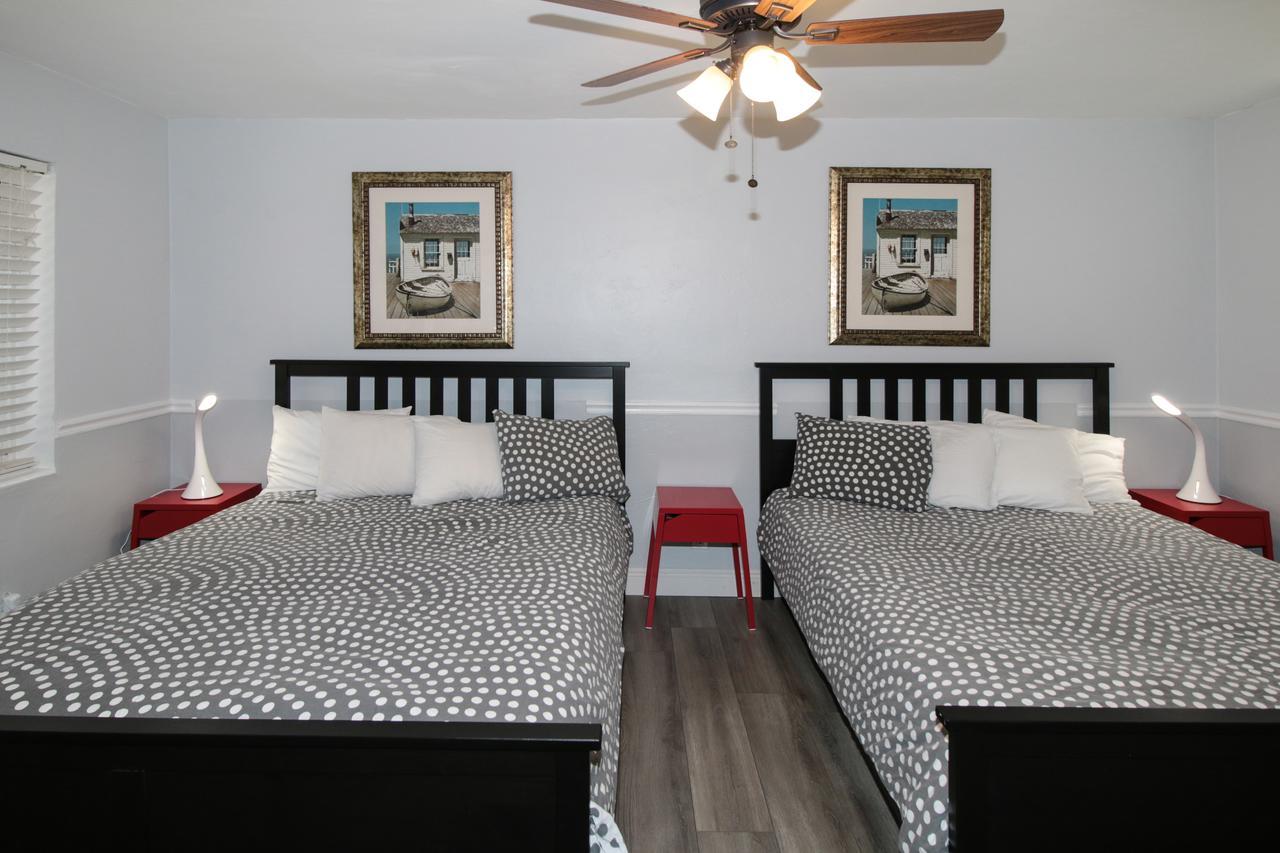 One Bedroom Queen Bed