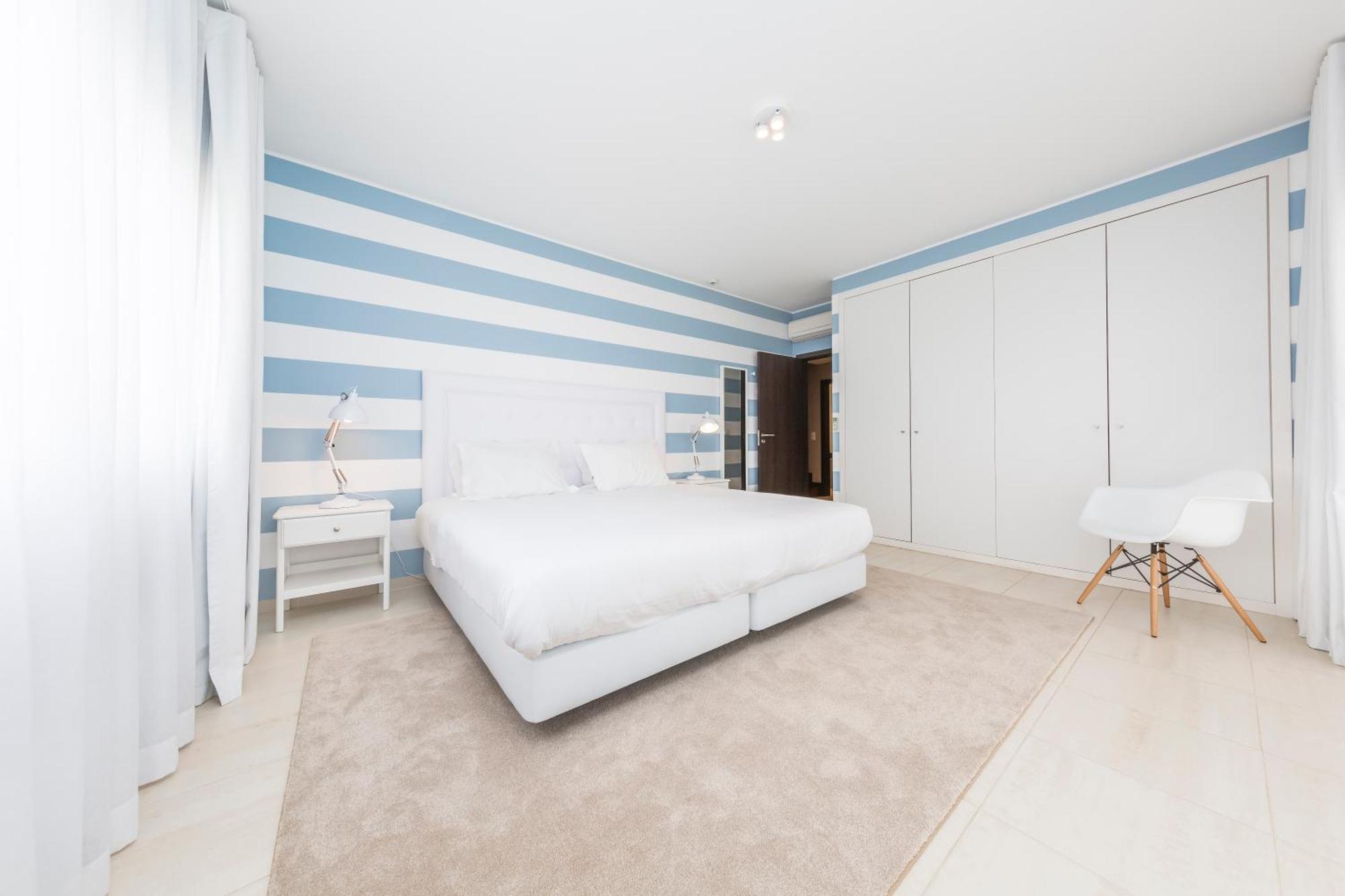 Deluxe Two-Bedroom Apartment