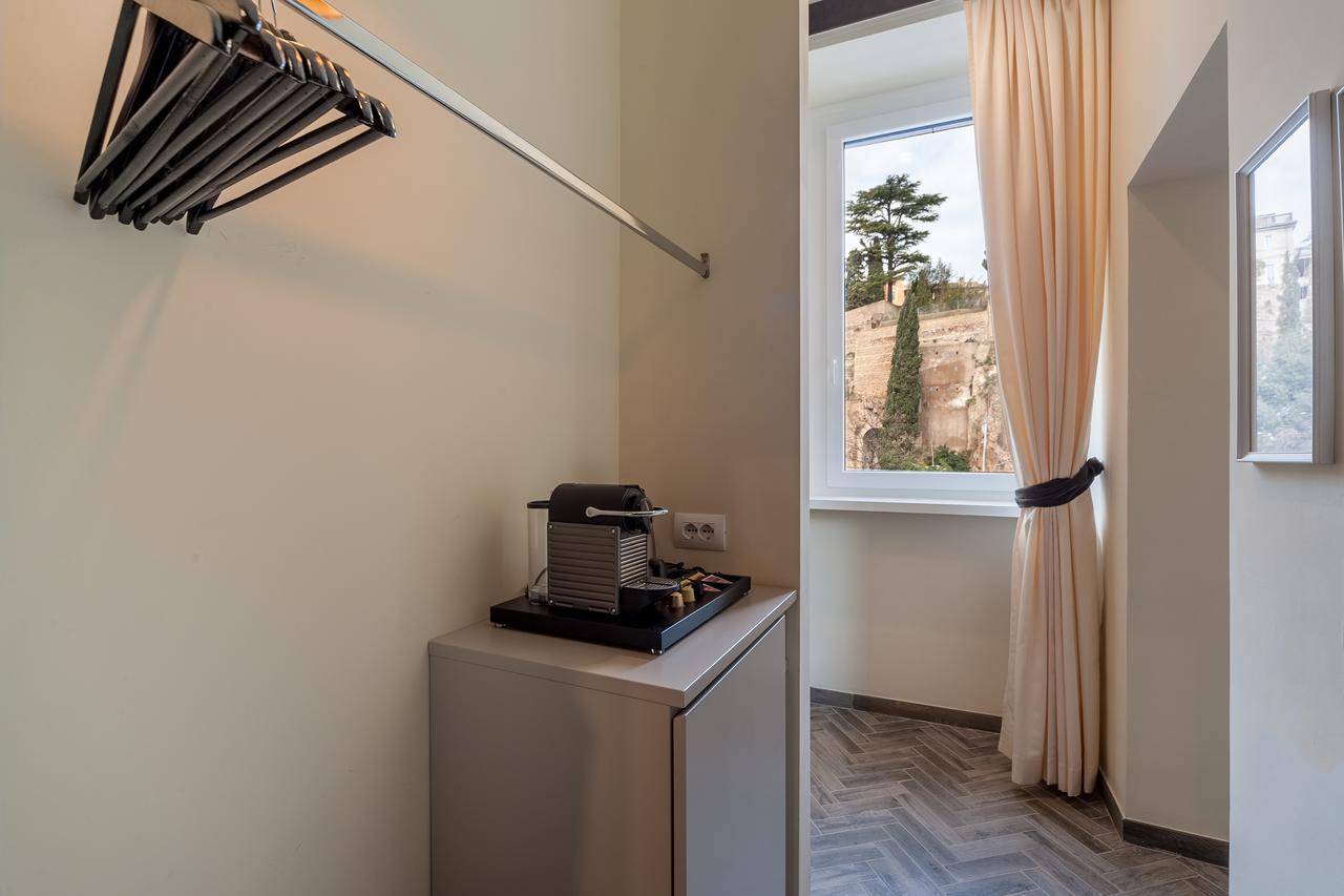 Deluxe Double or Twin Room City View