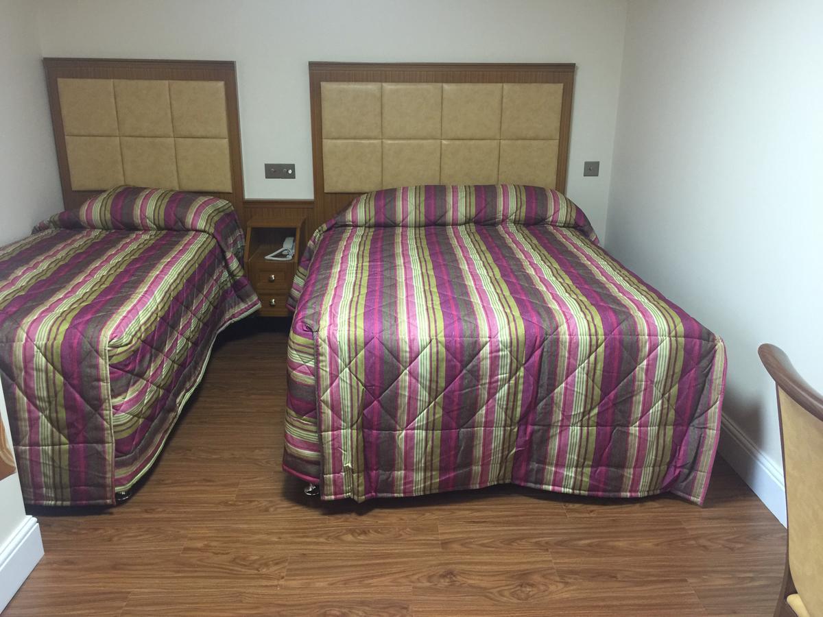 Triple Room,631169397:JPEG