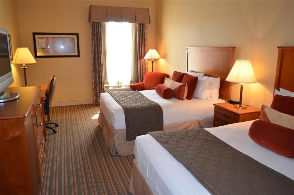 Standard Queen Room with Two Queen Beds