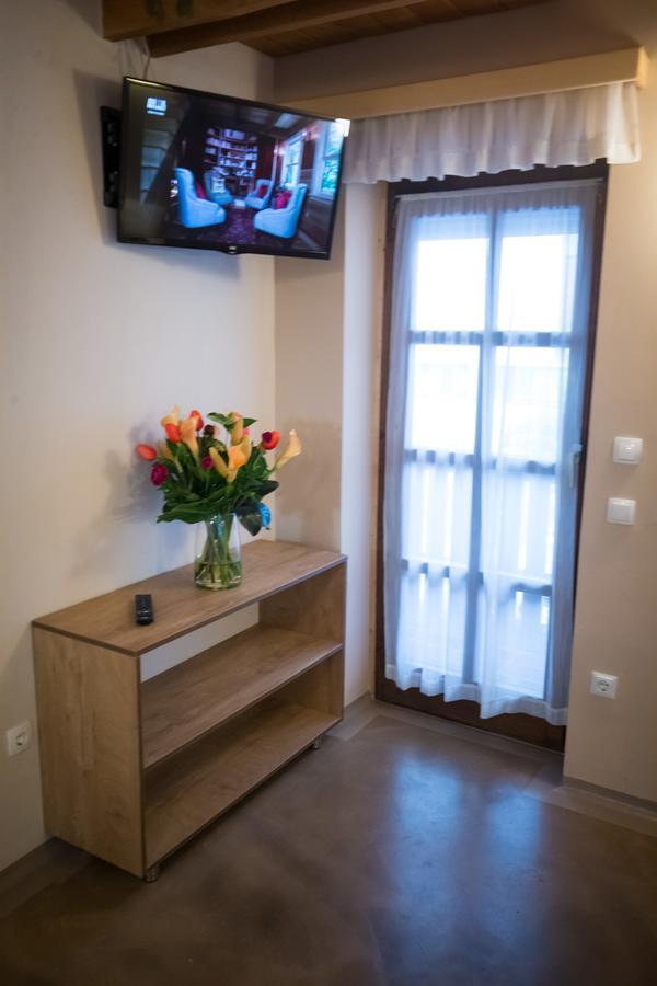 Double Room Ensuite Bathroom Balcony,667653909:JPEG