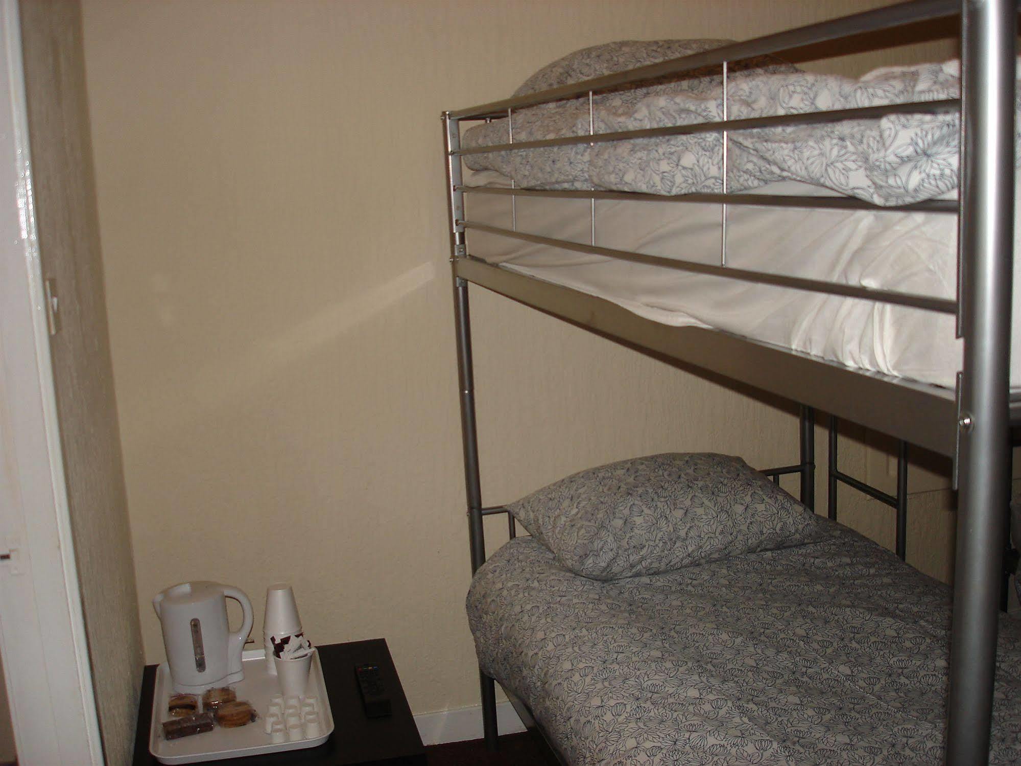 Bed 6-Bed Female Dormitory Room