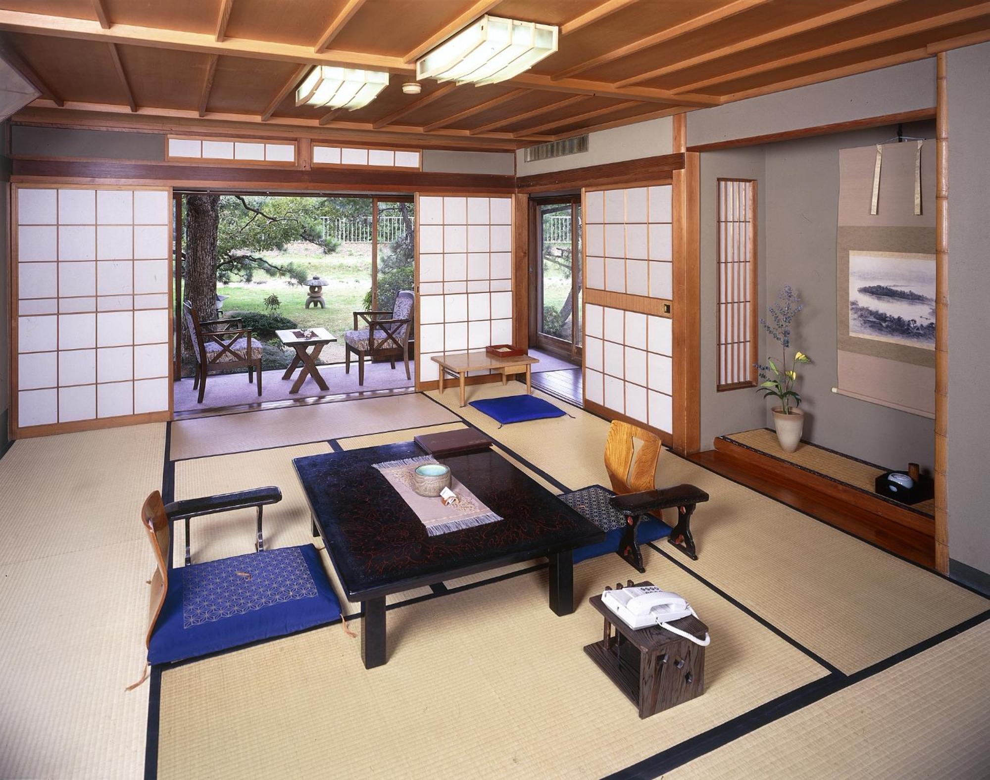 Japanese-Style Room