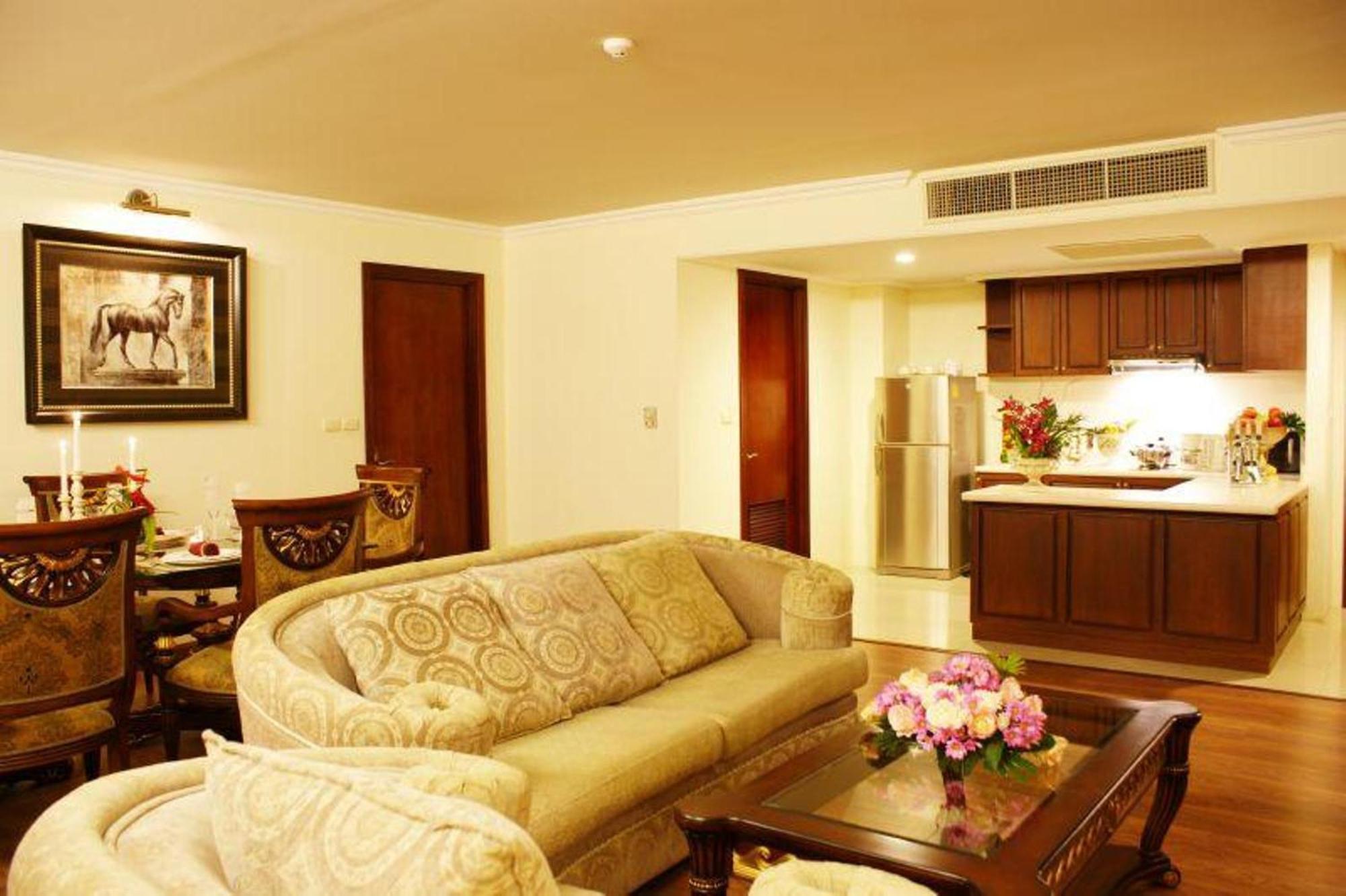 Deluxe Two-Bedroom Suite