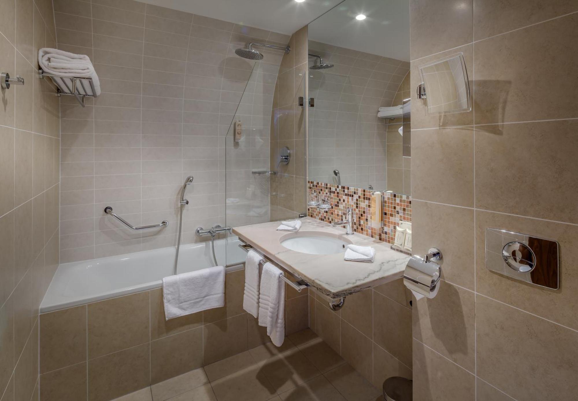 Chambre Double Supérieure - Vue sur Rivière