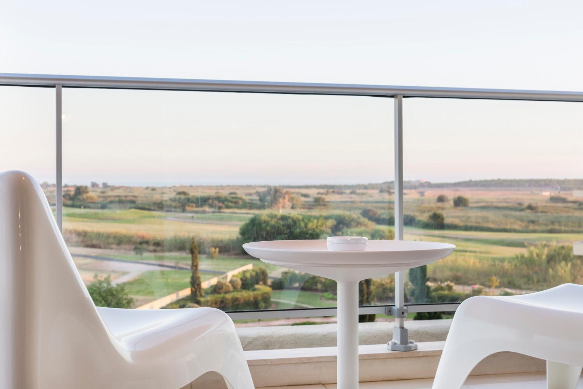 Two-Bedroom Apartment Golf View