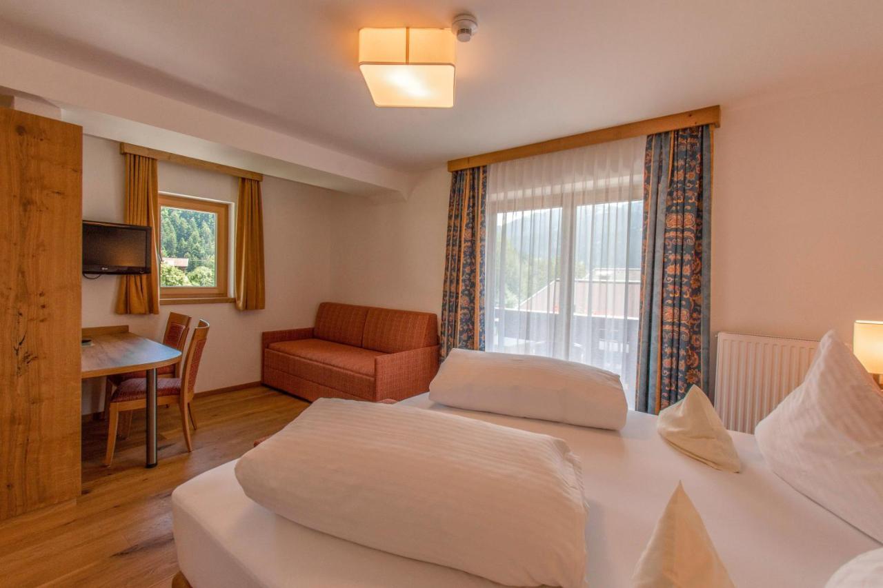 Doppelzimmer mit Balkon