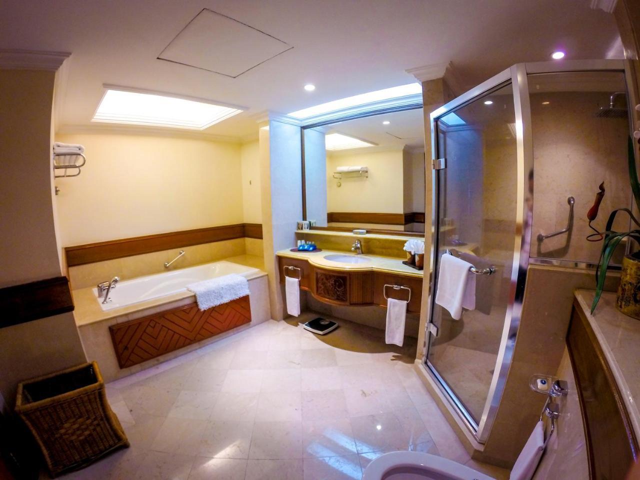 Borneo Executive Suite