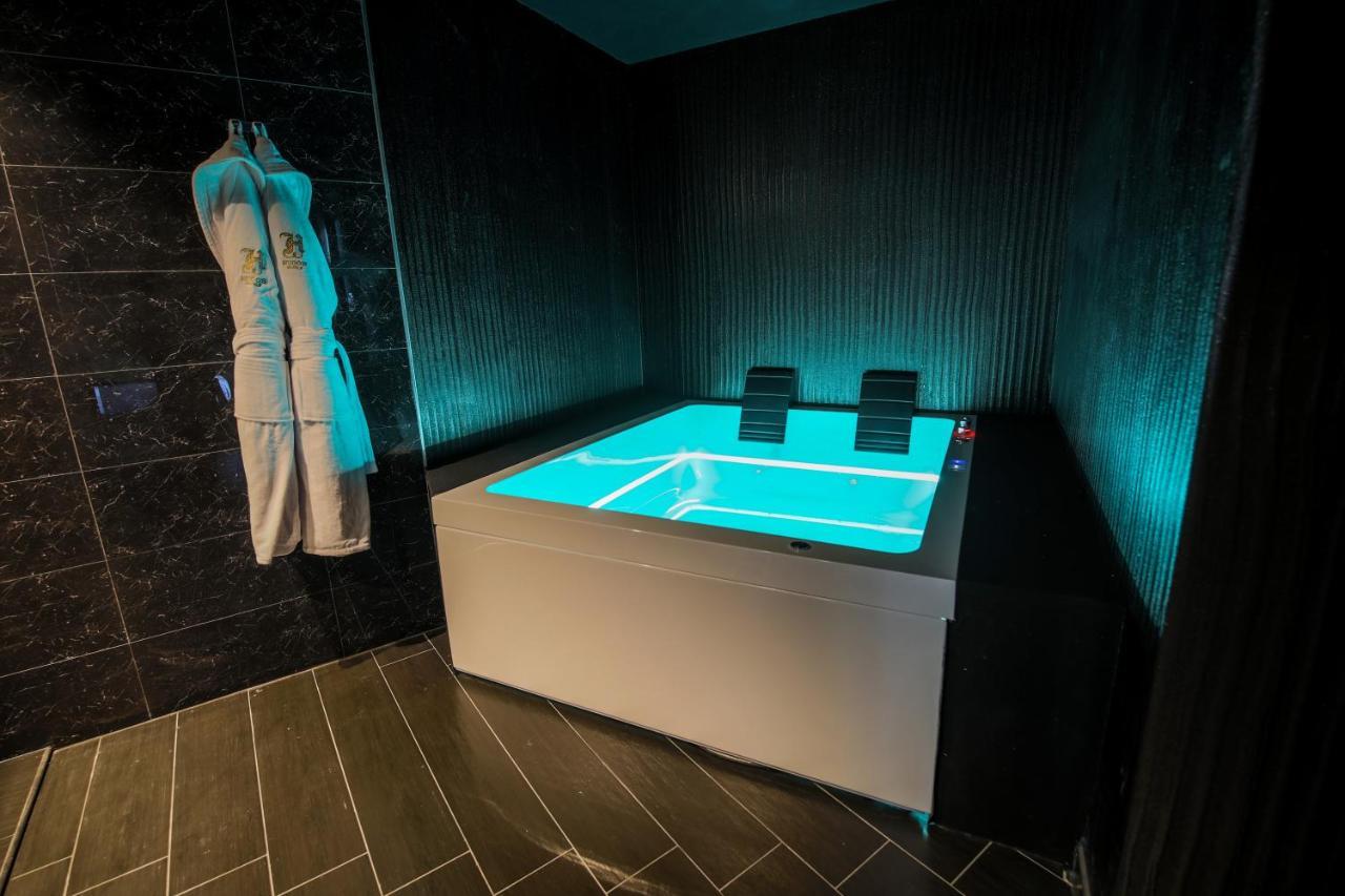 Suite Hot Tub