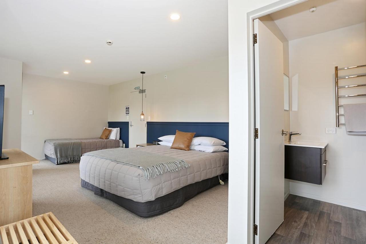 Twin Room Private Bathroom