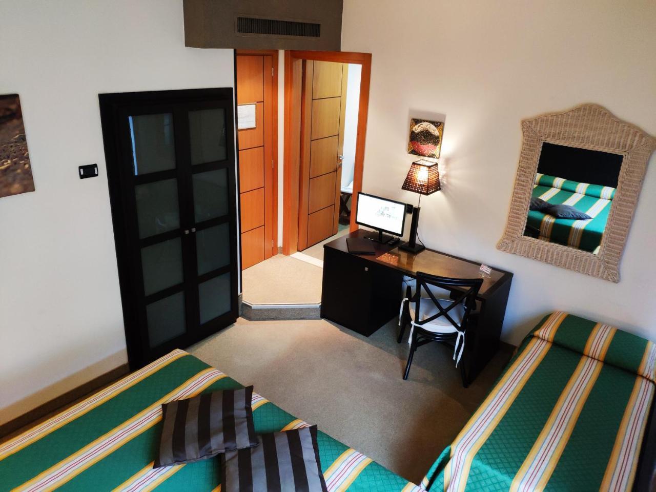 Driepersoonskamer met Eigen Badkamer