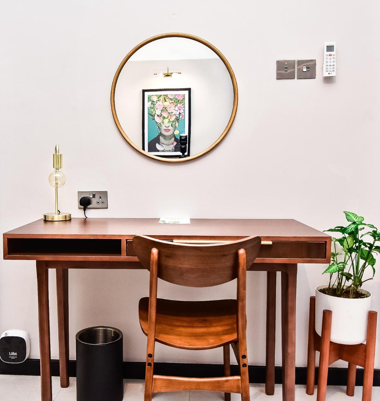 Deluxe King Studio