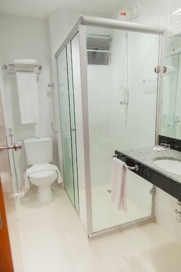 Quarto com Cama de Casal ou 2 de Solteiro