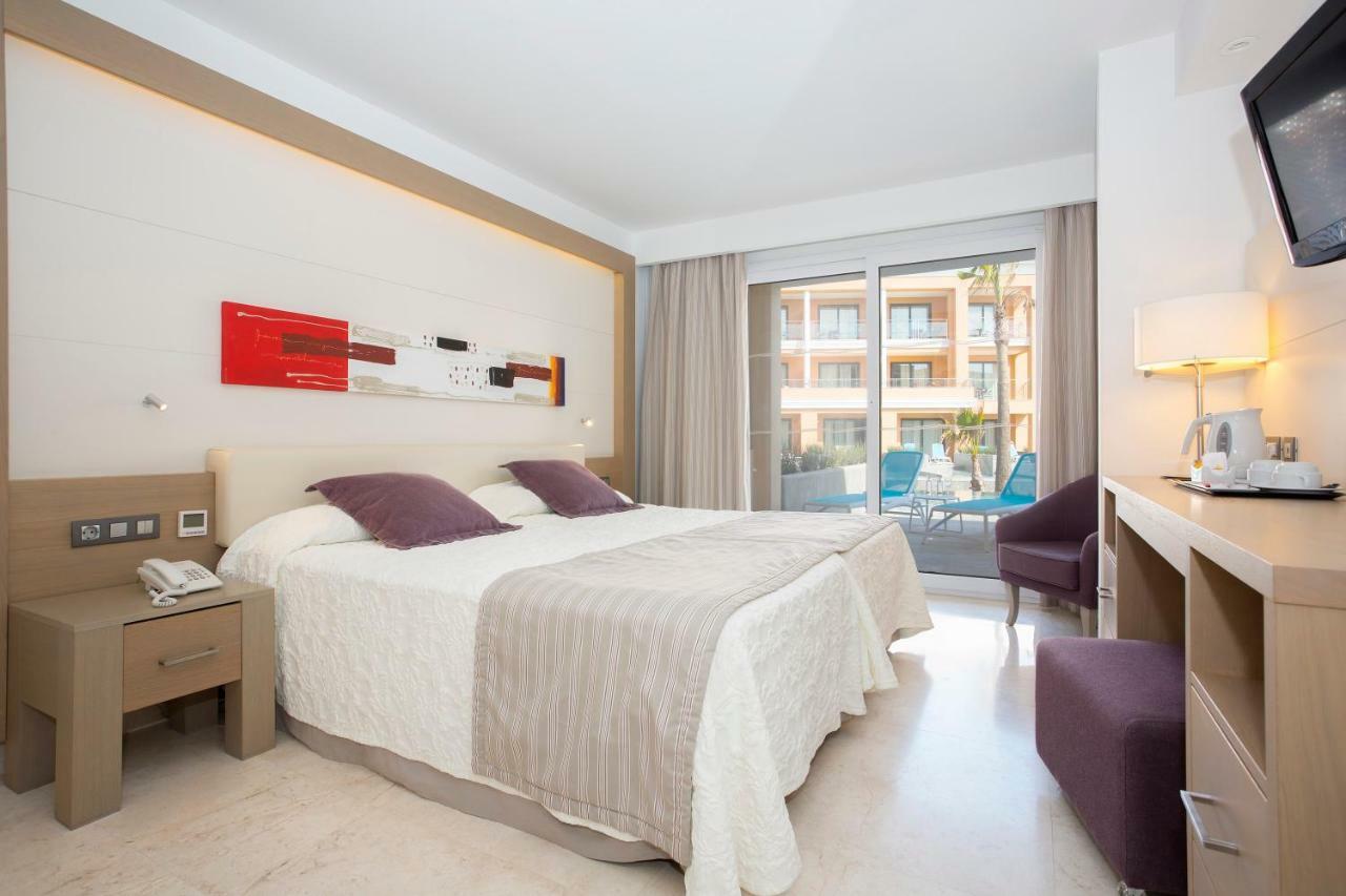 Deluxe Double or Twin Room Private Pool