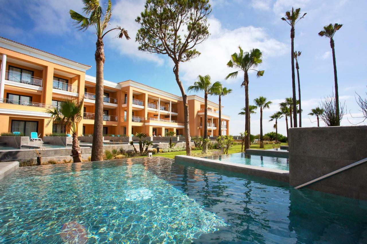 Deluxe Double or Twin Room Private Pool
