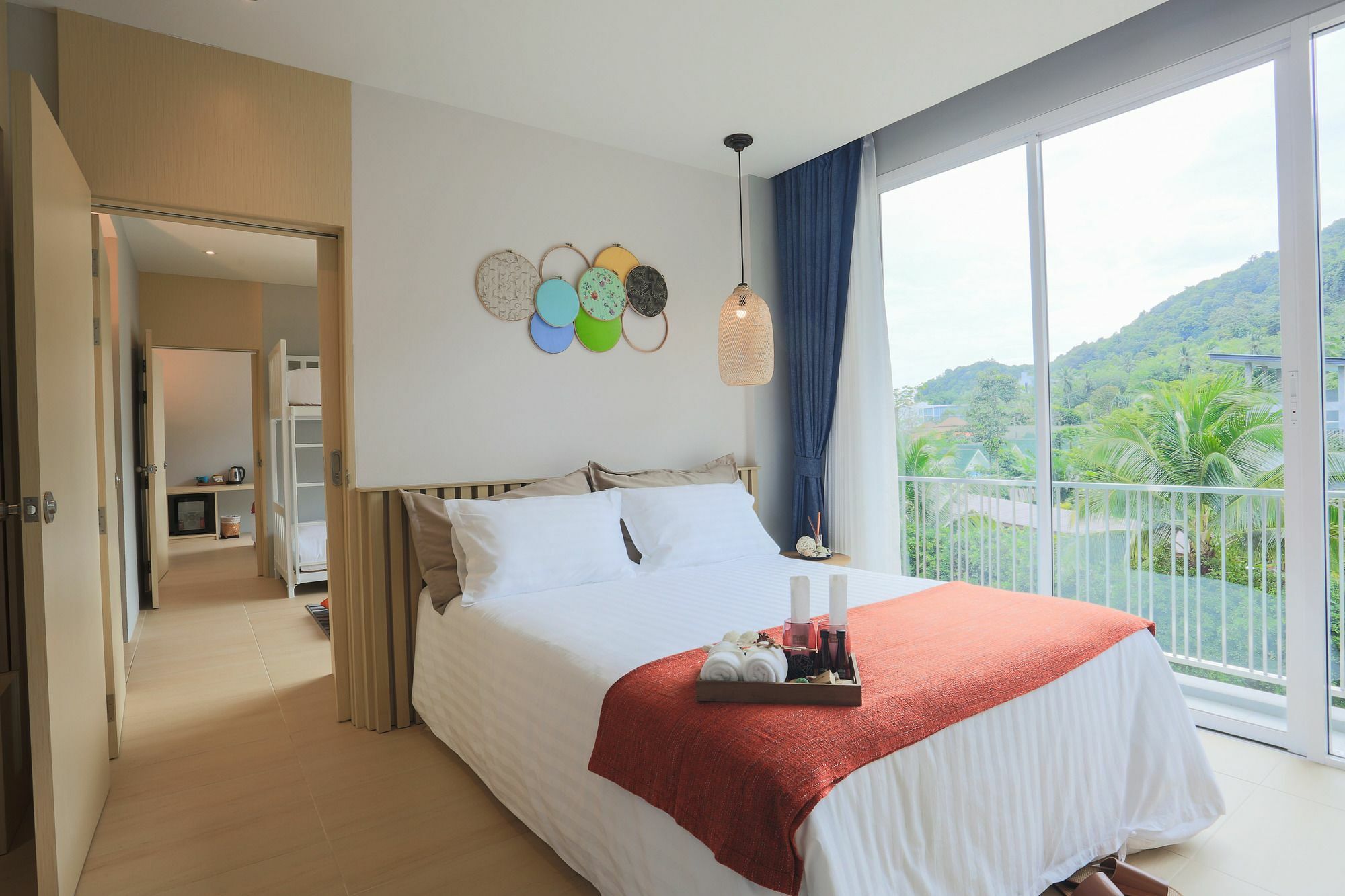 Deluxe Family Room