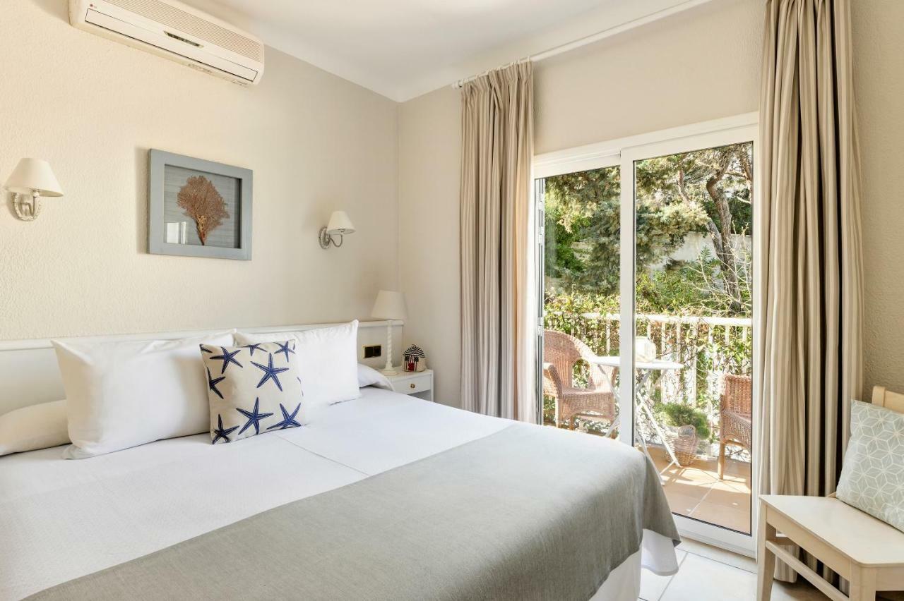 Double or Twin Room Balcony