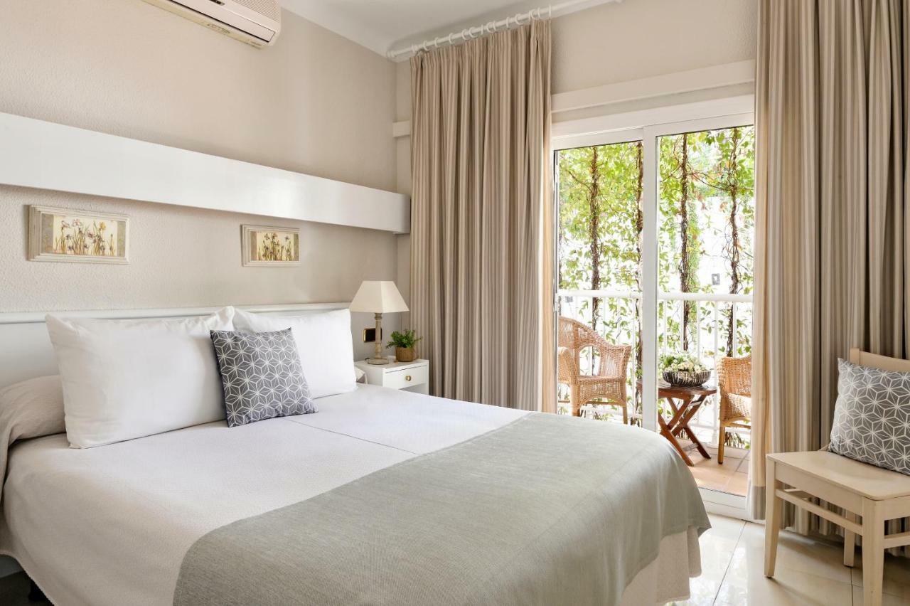 Double or Twin Room Balcony
