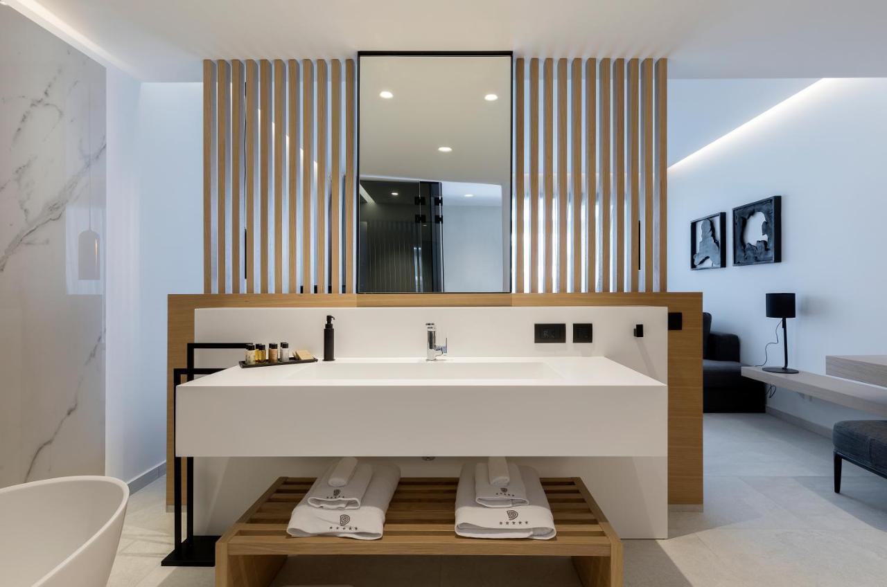 Suite Supérieure avec Accès Direct à la Piscine