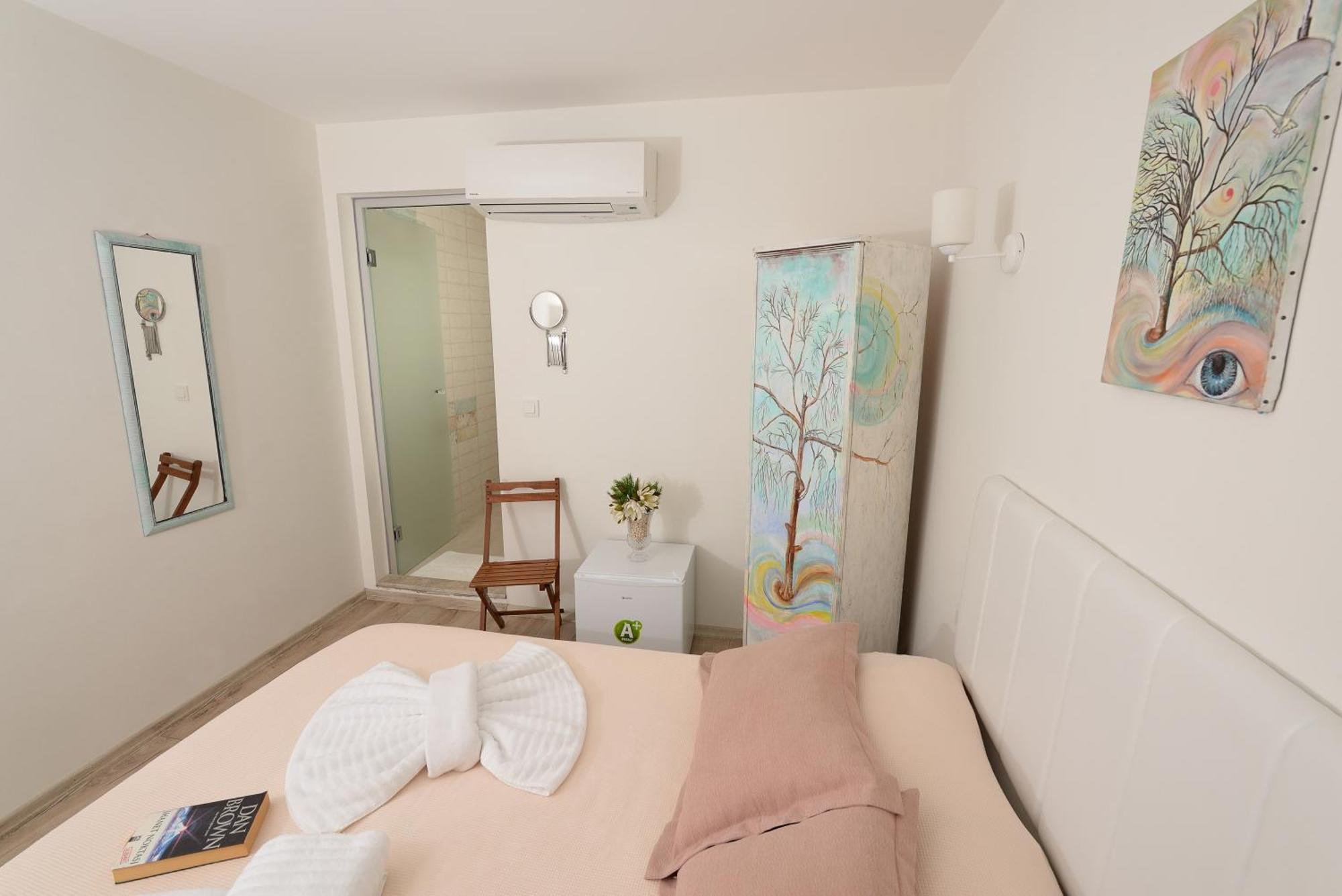 Small Single Room