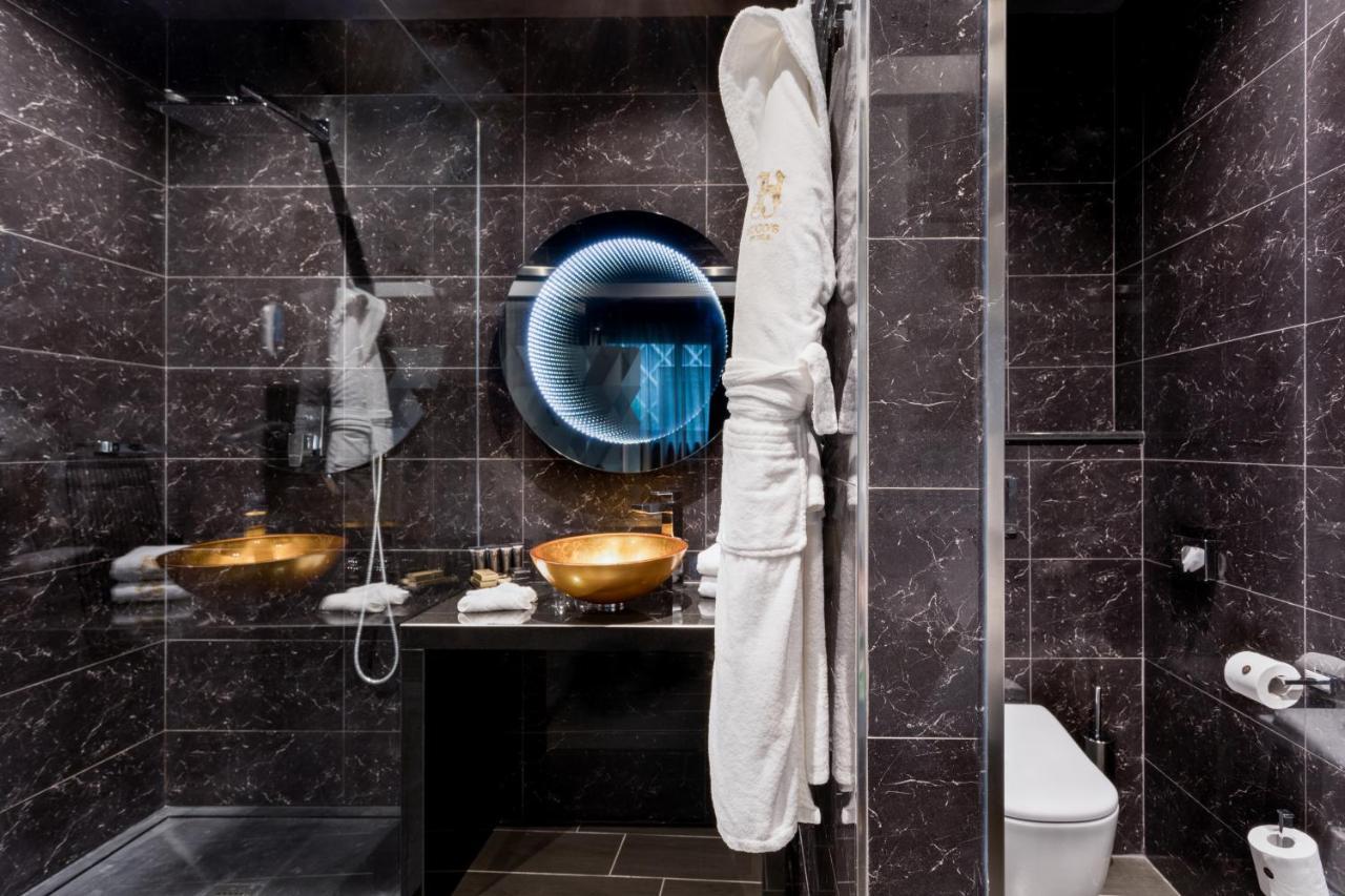 Elegant Room Spa Access
