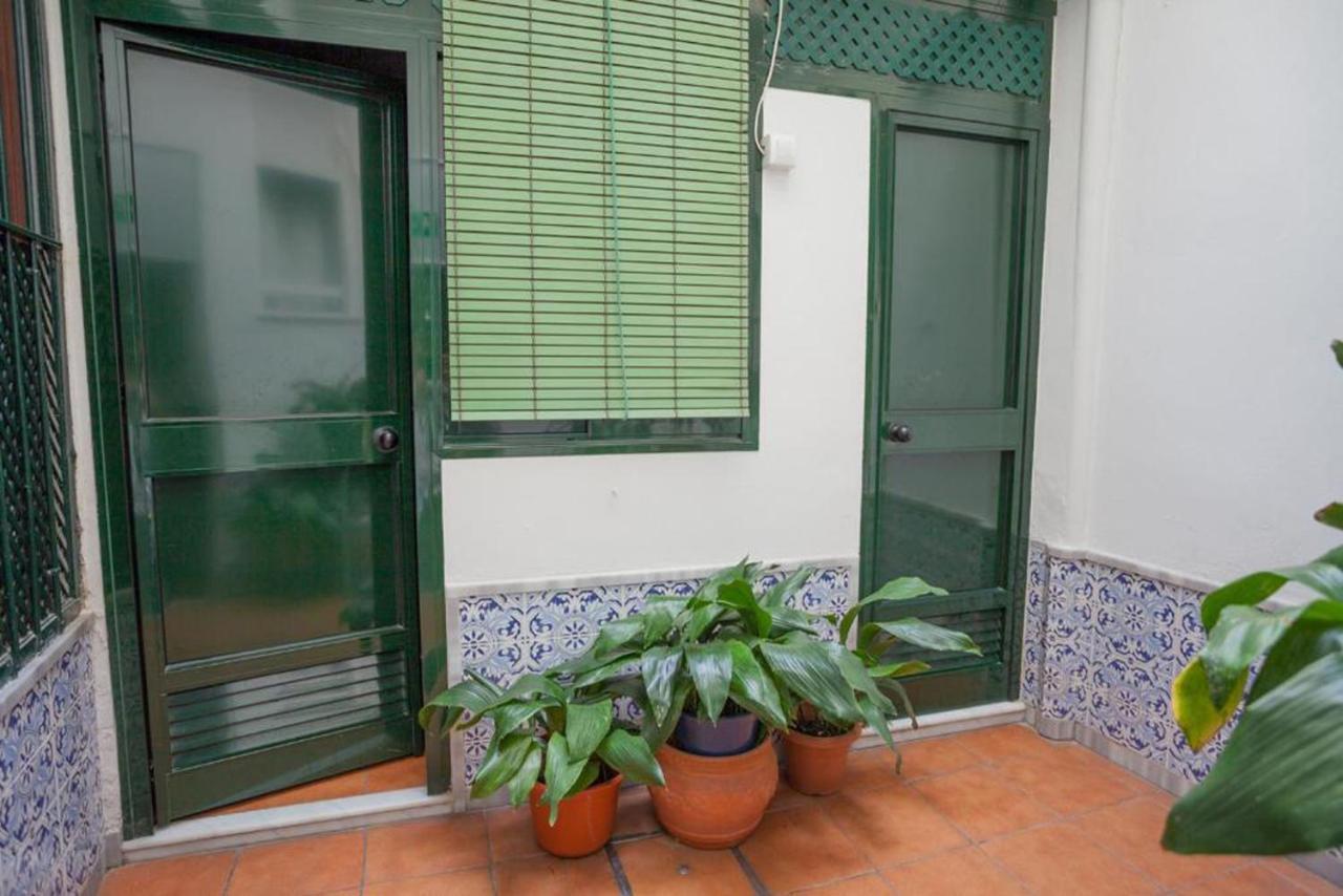 Triple Room with Shared Bathroom