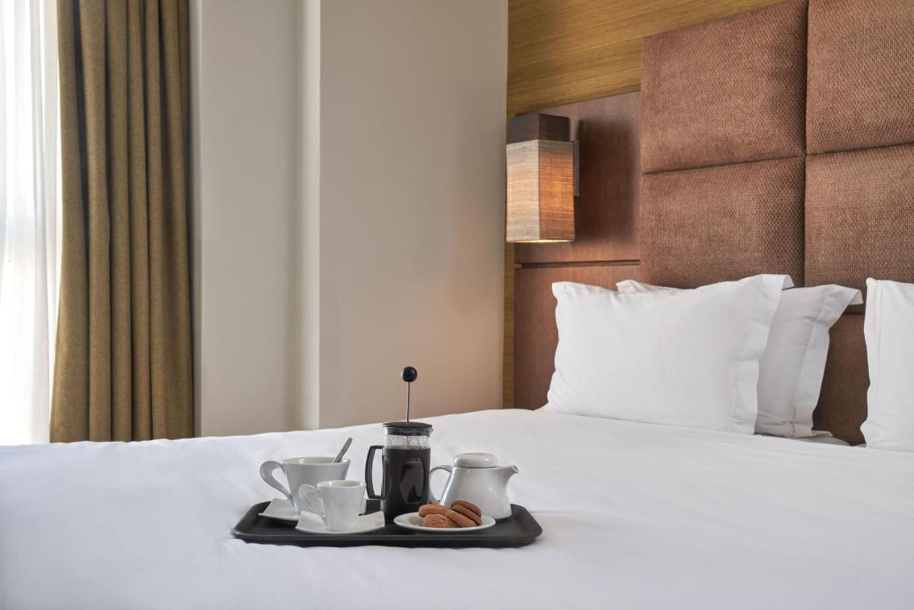 Superior Zimmer mit Aussicht auf die Akropolis und Balkon