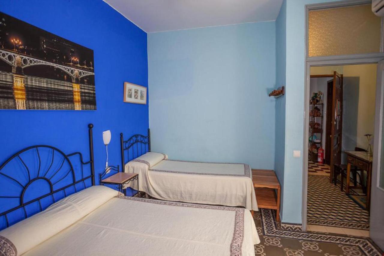 Triple Room with Private Bathroom