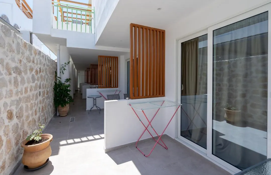 Bivalvia Studios-1