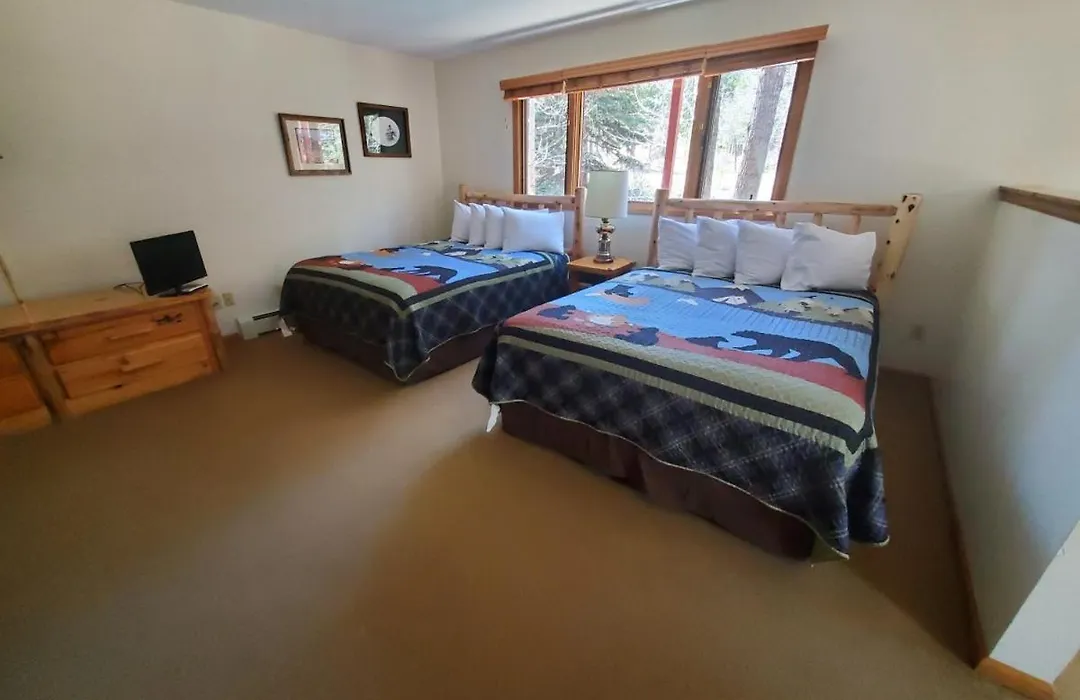 Swiftcurrent Lodge-1