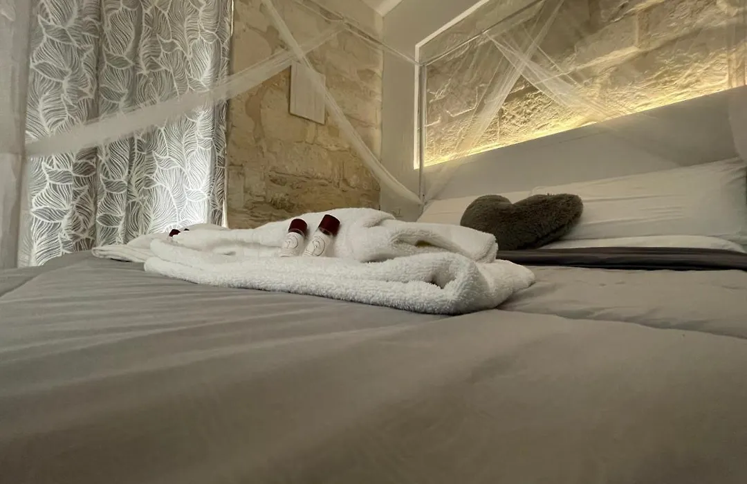 Siricyaus Luxury Room-1