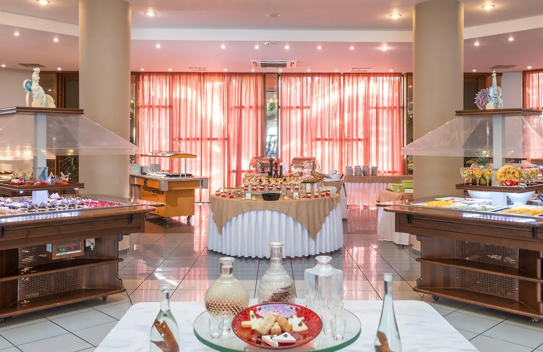 Athina Palace Resort & Spa-1