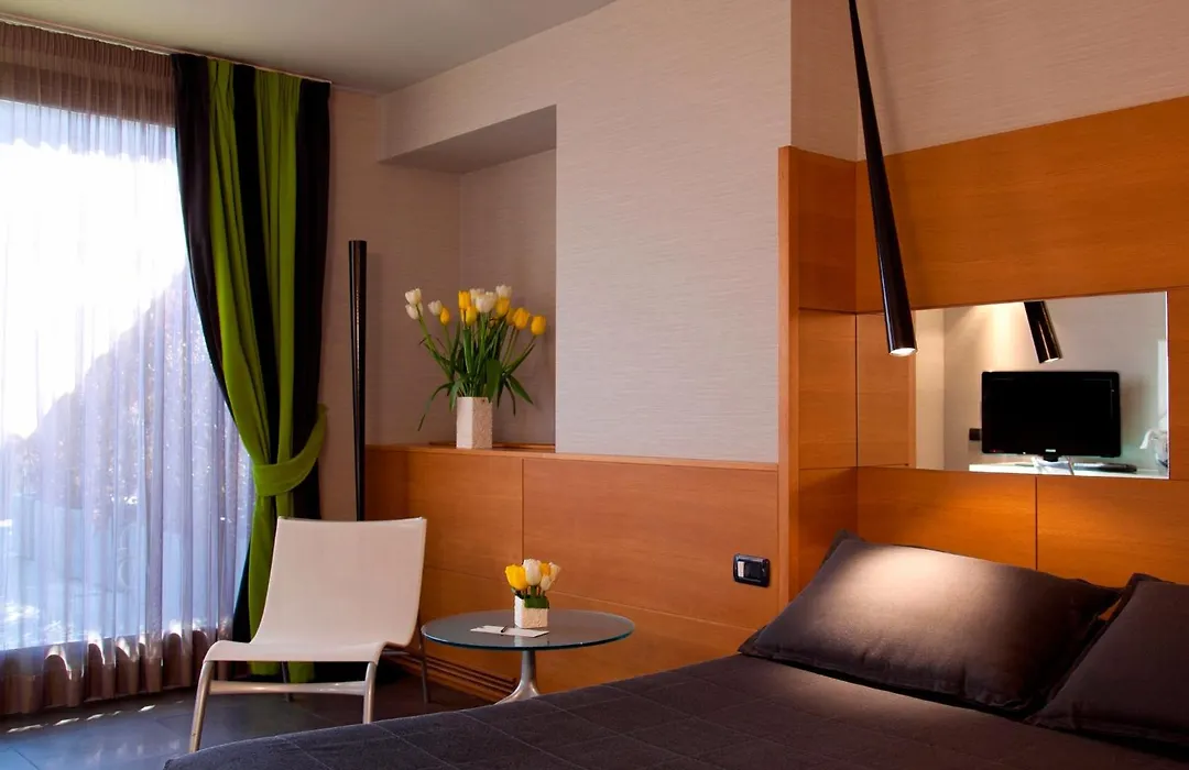 Hotel Zone-1
