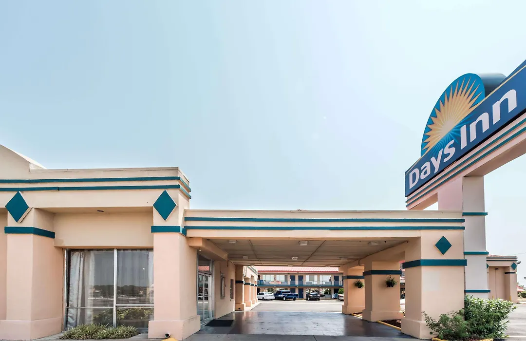 Days Inn By Wyndham South Fort Worth-1